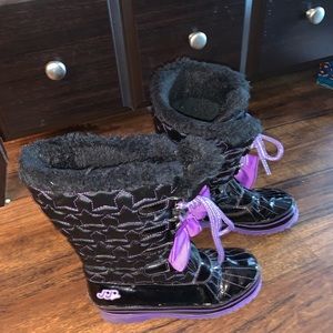 JoJo snow boots size 2Y